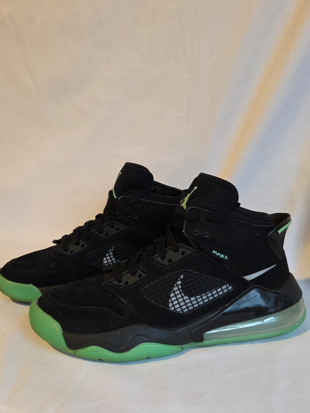 Mars 270 'Green Glow' sneakers